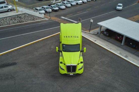 Traxión reporta ingresos por 9,062 MDP en 1T26 y ajusta utilidad